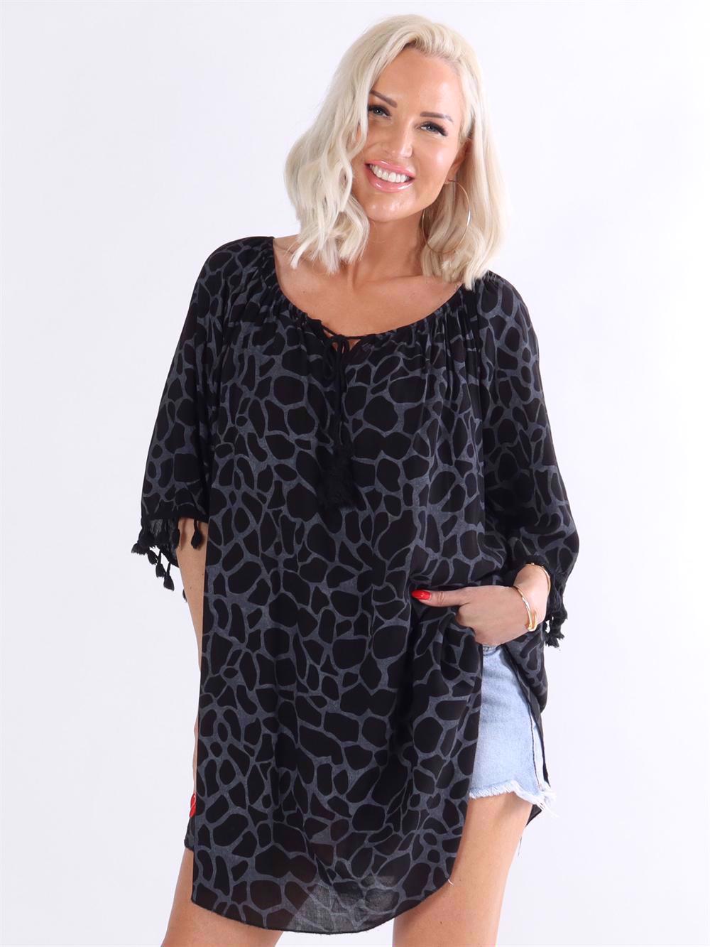 Gilsa - Mönstrad tunika med tofsar